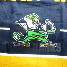ノートルダム・ファイティングアイリッシュ グッズ 新ファイバー ビーチタオル (縦長版)/ NCAA グッズ Notre Dame Fighting Irish FIBER BEACH TOWEL