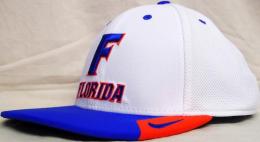 フロリダ ゲイターズ グッズ ナイキ '14 サイドライン カンファレンス レガシー スウースフレックス CAP(白/ドライフィット) / Florida Gators