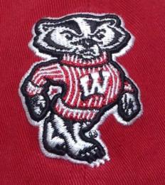 ウィスコンシン・バジャーズ グッズ '47BRAND ( フォーティーセブンブランド ) NCAA レガシー クリーンアップ スラウチ CAP (赤) / Wisconsin Badgers