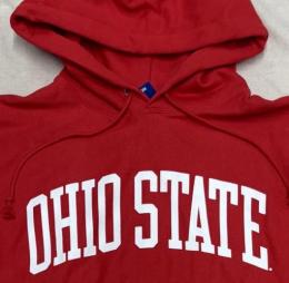 オハイオステイト バックアイズ チャンピオン アーチ リバースウィーブ プルオーバーパーカー (スカーレット) (スウェット地)/ Ohio State Buckeyes