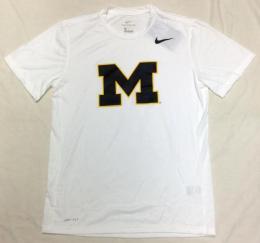 ミシガン ウルヴァリンズ ナイキ サイドライン BL Tシャツ (ドライフィット版) (白)/ Michigan Wolverines