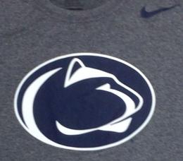 ペンステイト ニタニーライオンズ ナイキ サイドライン BL Tシャツ (ドライフィット版) (チャコールグレー)/ Penn State Nittany Lions