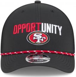 サンフランシスコ フォーティーナイナーズ ニューエラ '25 サイドライン インスパイアチェンジ ナインフォーティー CAP (黒)/ San Francisco 49ers