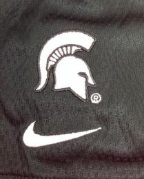 ミシガンステイト スパルタンズ ナイキ チーム ドライフィットショートパンツ (深緑)※刺繍加工 / Michigan State Spartans