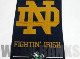 ノートルダム・ファイティングアイリッシュ グッズ 新ファイバー ビーチタオル (縦長版)/ NCAA グッズ Notre Dame Fighting Irish FIBER BEACH TOWEL