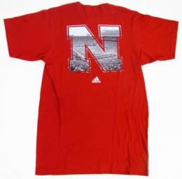 ネブラスカ・コーンハスカーズ グッズ アディダス '13 キャンパス アイコン Tシャツ (赤)/ Nebraska Cornhuskers