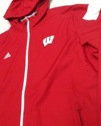 ウィスコンシン バジャーズ アディダス '2014 サイドライン ライトウェイト JK (赤)(薄手)」/ Wisconsin Badgers