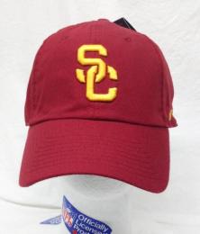 USC トロージャンズ ナイキ サイドライン ベーシックロゴ スラウチ CAP (ドライフィット版)(カーディナル)/ USC Trojans